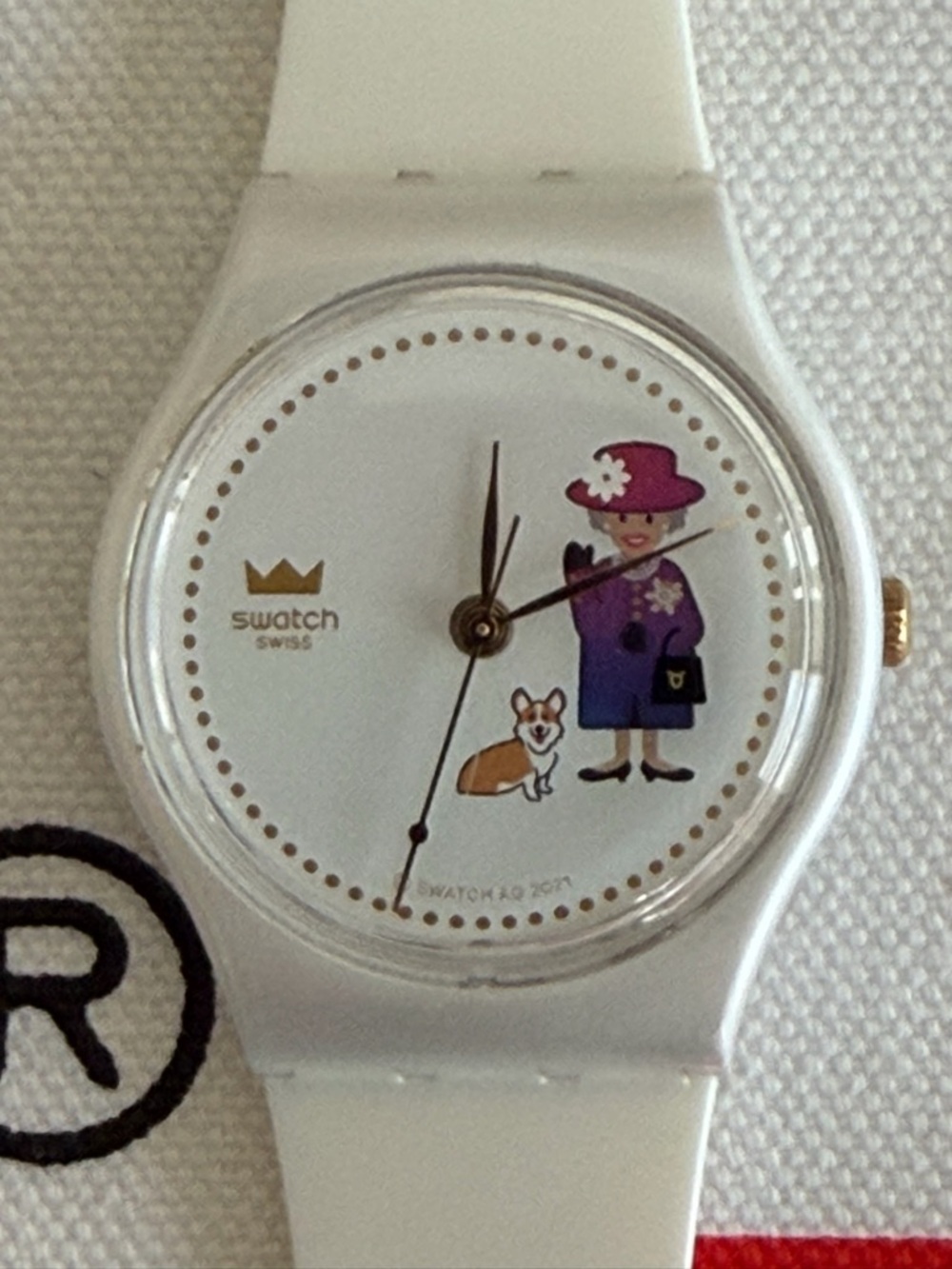 Swatch. "How Majestic"
(Model: GZ711),